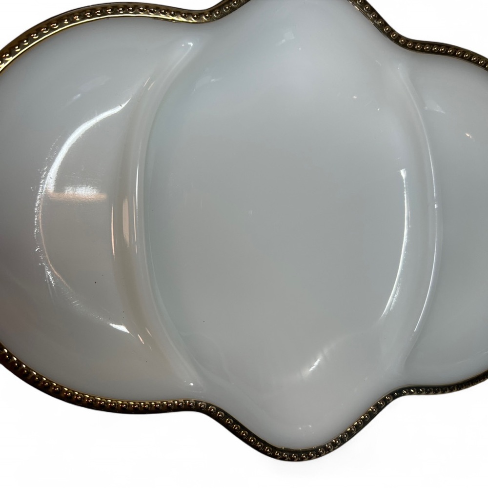 💥SALE! Vintage Fire King White Milk Glass Gold Trim Divided Serving Dish - Picture 10 of 13
